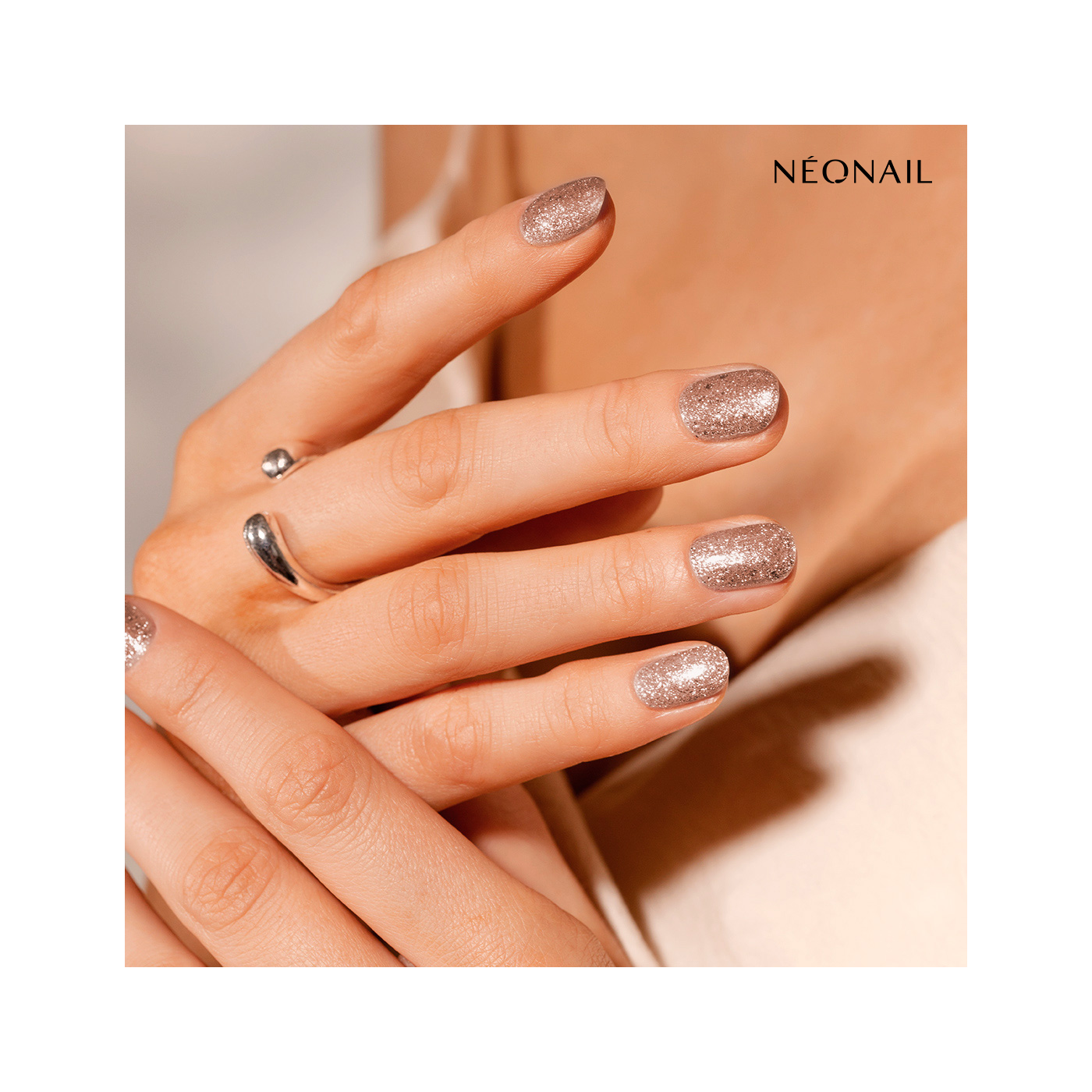 Gelový lak  Shimmering Goldrush. 7,2 Ml Gelový lak  Shimmering Goldrush. 7,2 Ml