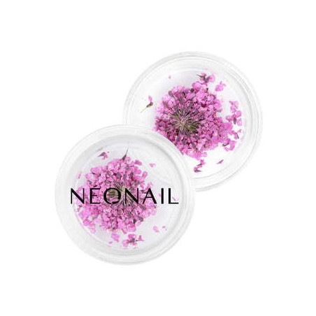 Dekorace fialovými květy 02