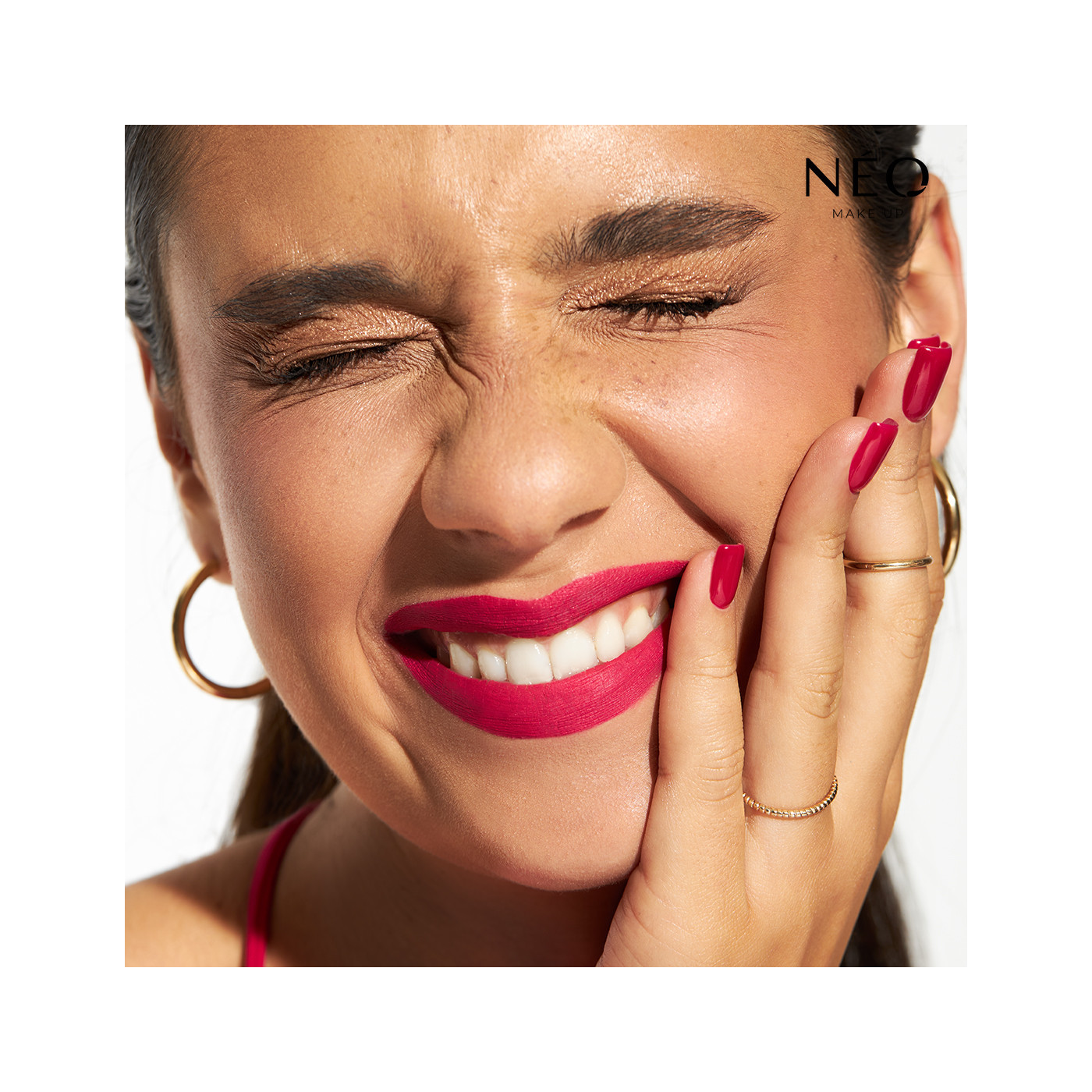 Rtěnka Intense Serum Long Lasting Liquid Lipstick 05 Rtěnka Intense Serum Long Lasting Liquid Lipstick 05