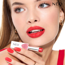 No Transfer Rtěnka: 01 RED CARPET LIPS No Transfer Rtěnka: 01 RED CARPET LIPS