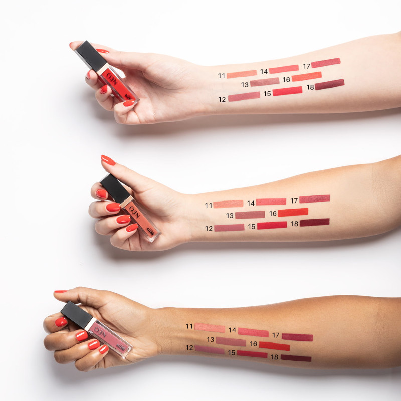 17 Matná pomáda na rty tekutá Matte Effect Lipstick Irys