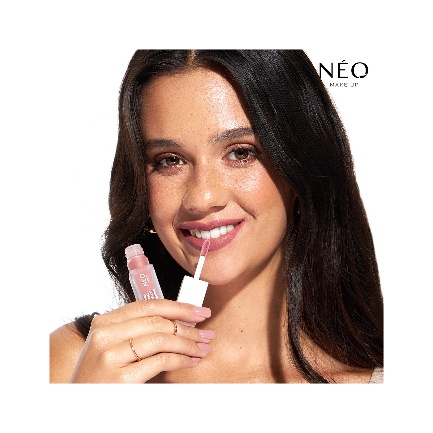 Rtěnka Intense Serum Long Lasting Liquid Lipstick 08