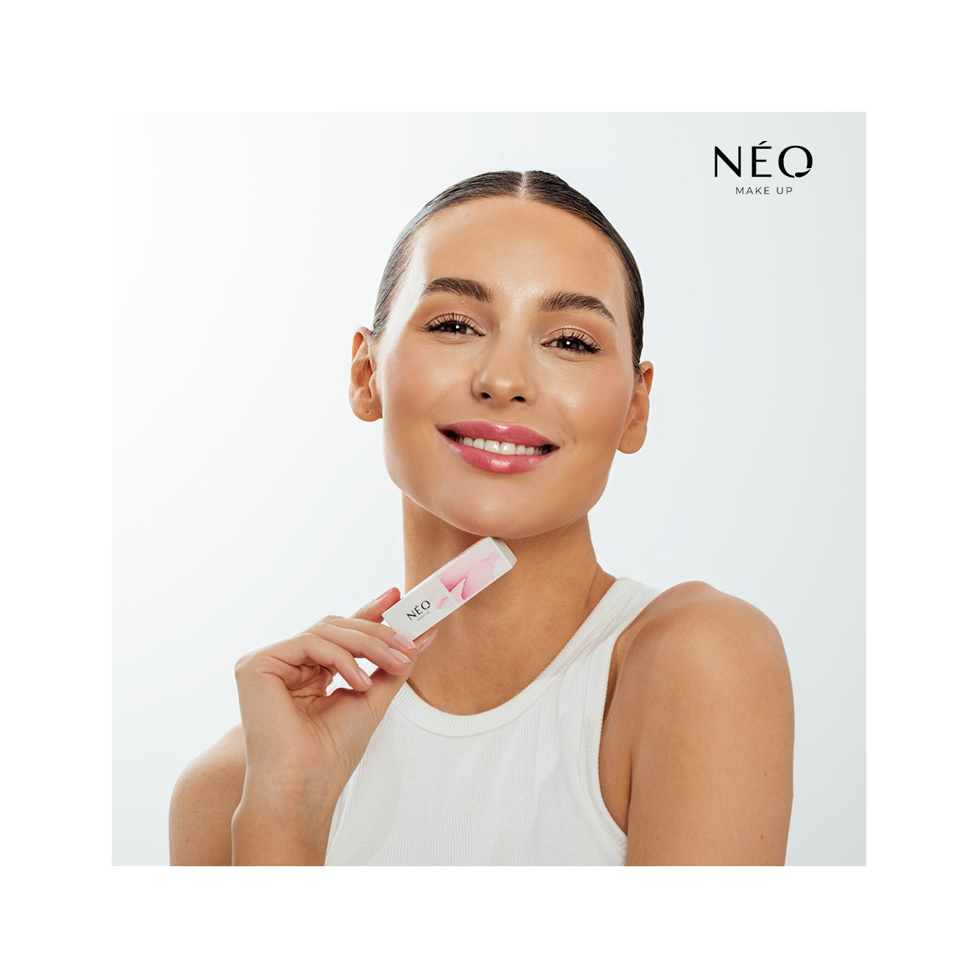 Intenzivní hydratační rtěnkové sérum 04 Raspberry Pudding – rty se zářivým finišem