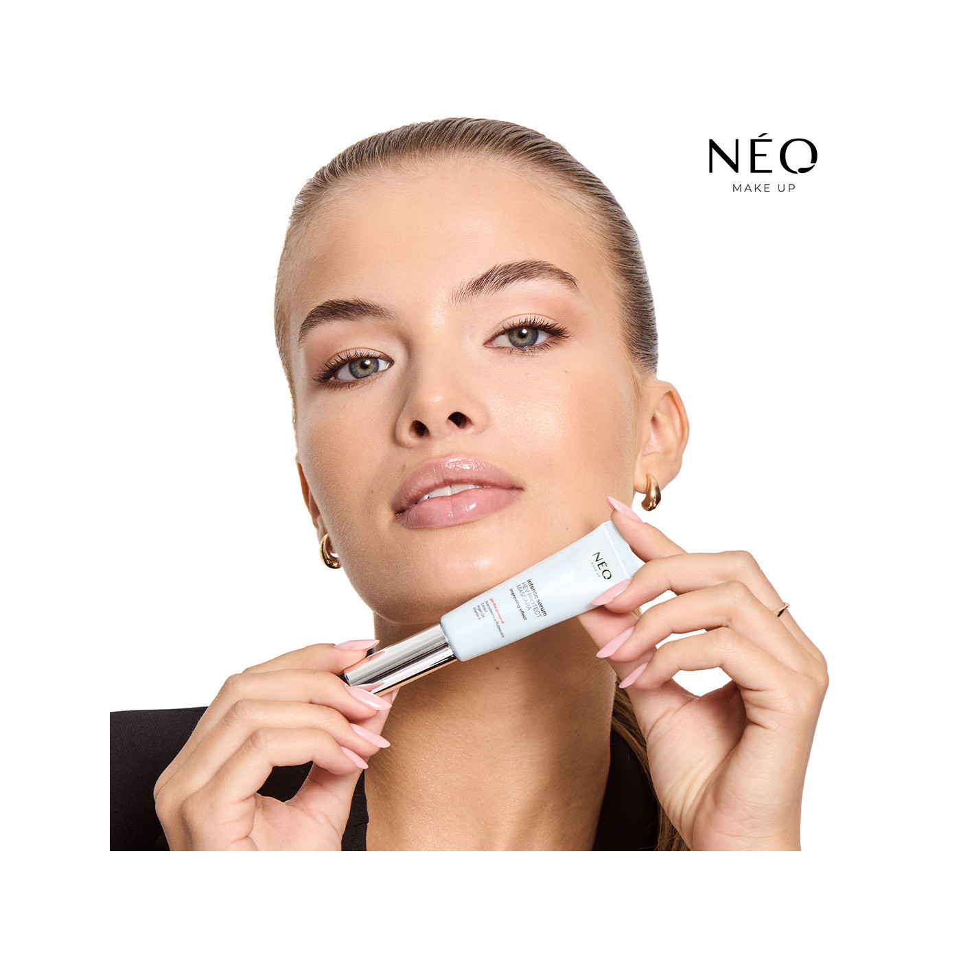 Řasenka Intense Serum HEV Protect Mascara – zvýrazněte oči a chraňte je před modrým světlem