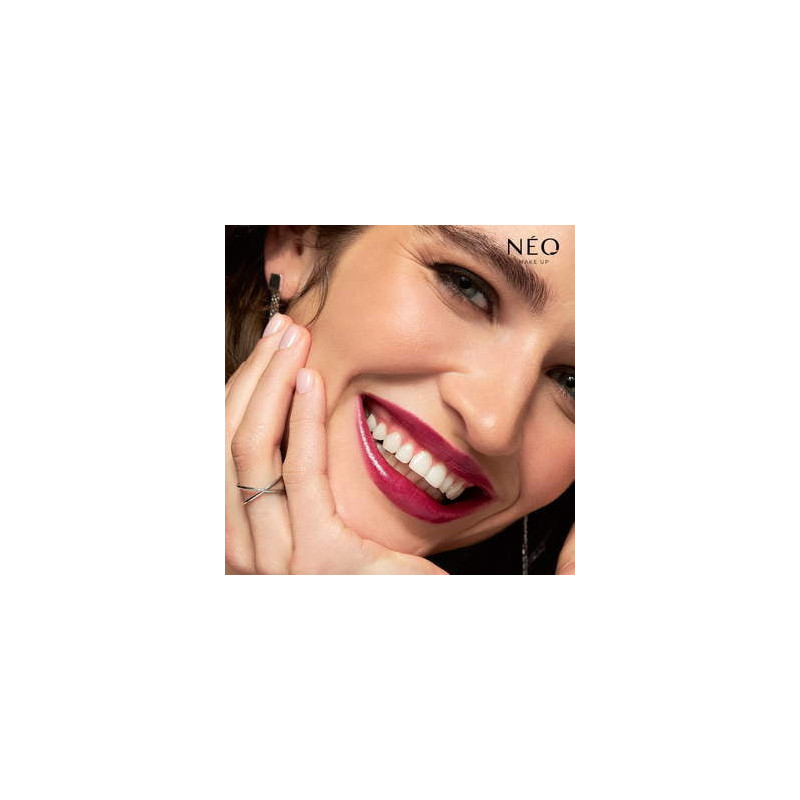 Černá rtěnka Intense Serum