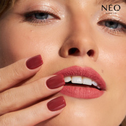 Rtěnka Intense Serum Long Lasting Liquid Lipstick 02 Rtěnka Intense Serum Long Lasting Liquid Lipstick 02