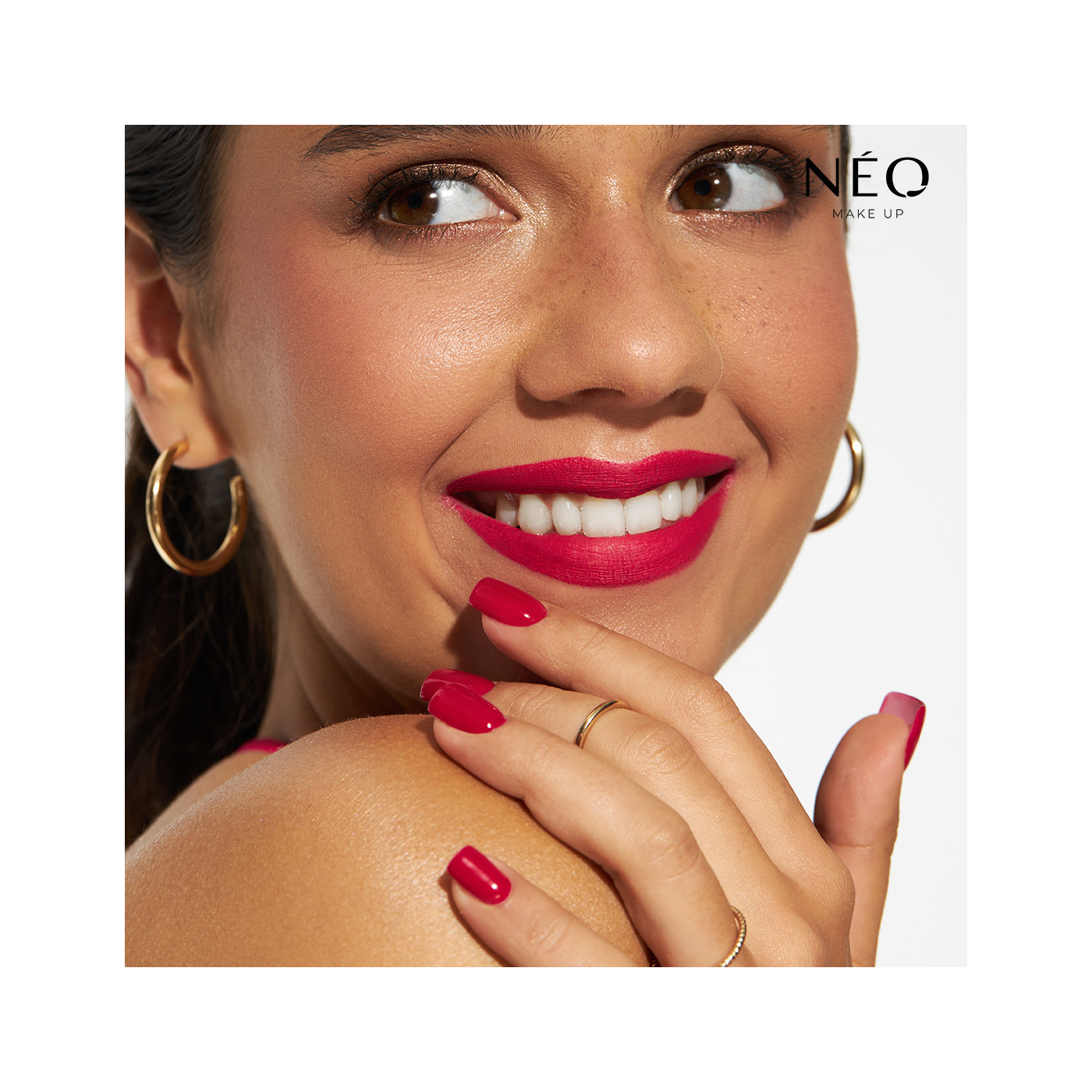 Rtěnka Intense Serum Long Lasting Liquid Lipstick 05 Rtěnka Intense Serum Long Lasting Liquid Lipstick 05