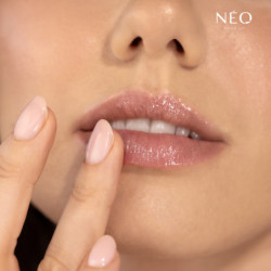 Balzám na rty Intense Serum 3 v 1 Stick 04: Got Sweet Apricot - vyživující trio v tónech meruňky