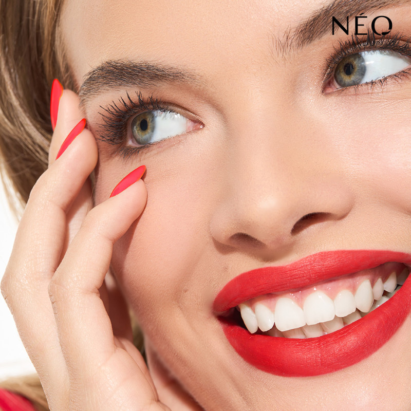 No Transfer Rtěnka: 01 RED CARPET LIPS No Transfer Rtěnka: 01 RED CARPET LIPS