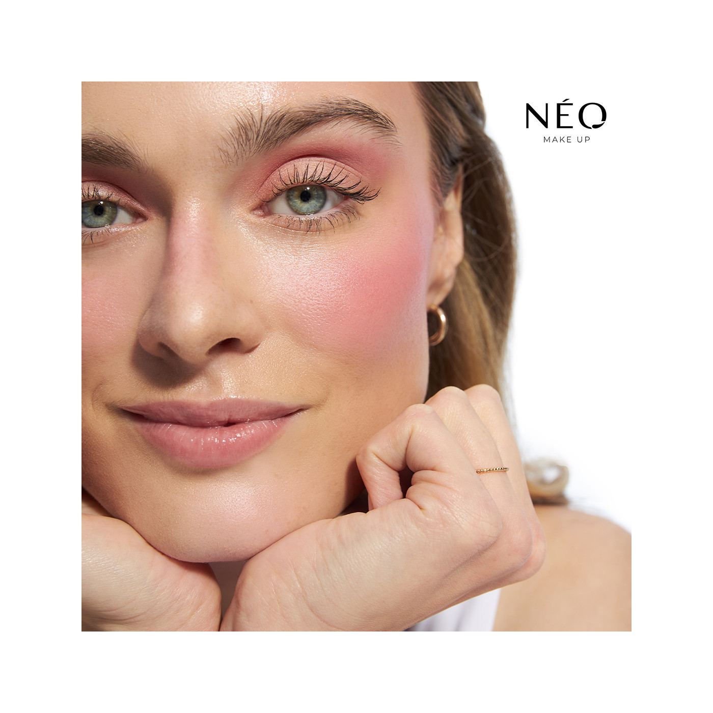 Sypká pudrová tvářenka Blush 01