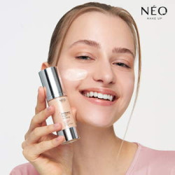 Intenzivn&iacute; s&eacute;rum rozjasňuj&iacute;c&iacute; primer