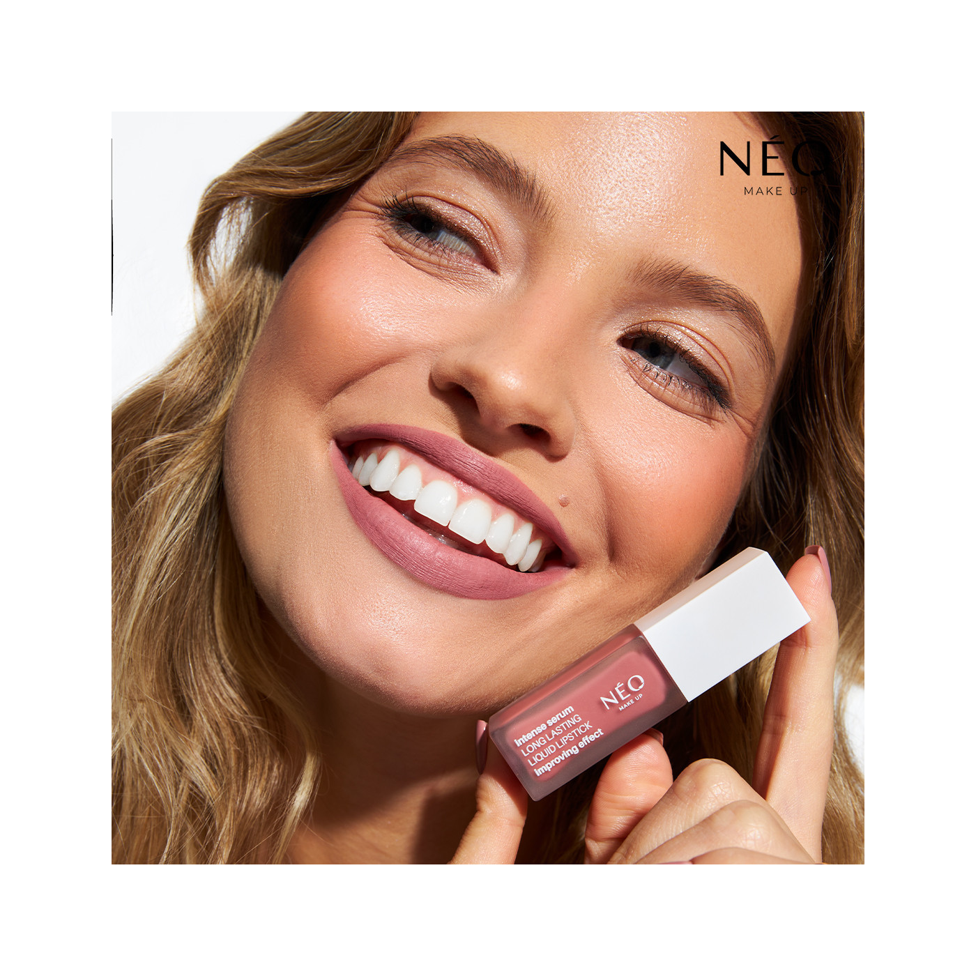 Rtěnka Intense Serum Long Lasting Liquid Lipstick 03 - maxim&aacute;ln&iacute; d&aacute;vka barvy