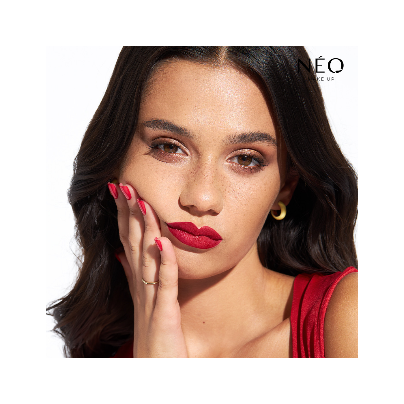 Rtěnka Intense Serum Long Lasting Liquid Lipstick 07