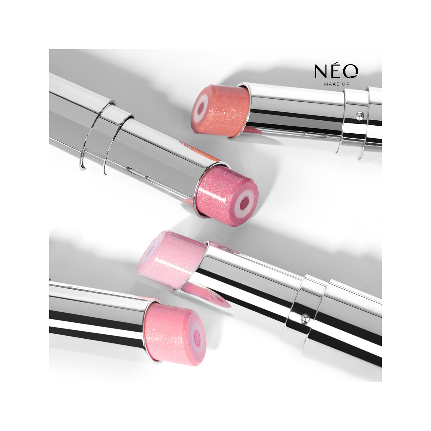 Balz&aacute;m na rty Intense Serum 3 v 1 Stick 01: Think Candy Pink - dokonal&eacute; trio pro va&scaron;e rty