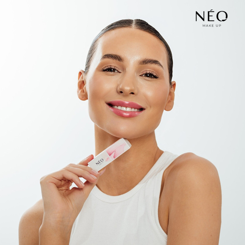 Intenzivn&iacute; hydratačn&iacute; rtěnkov&eacute; s&eacute;rum 04 Raspberry Pudding &ndash; rty se z&aacute;řiv&yacute;m fini&scaron;em