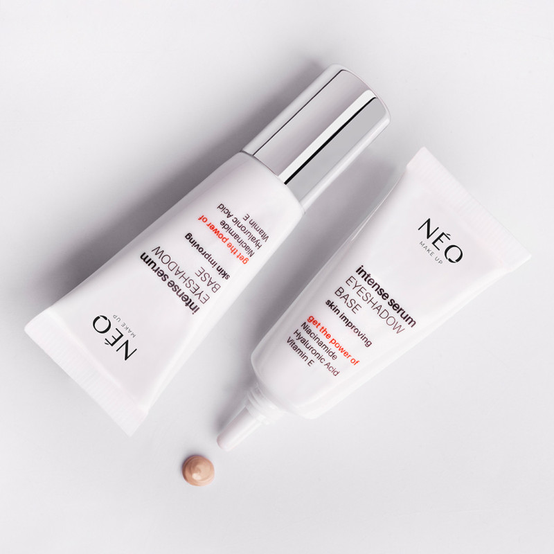 Kr&eacute;mov&aacute; b&aacute;ze pod očn&iacute; st&iacute;ny Creamy Eyeshadow Base - dlouhotrvaj&iacute;c&iacute; make-up oč&iacute;