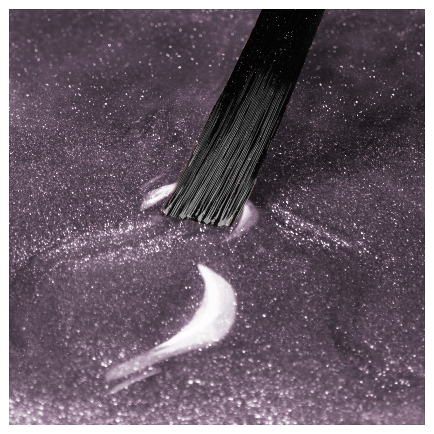 Lavender Rise &ndash; Cat Eye manik&uacute;ra v odst&iacute;nu levandule