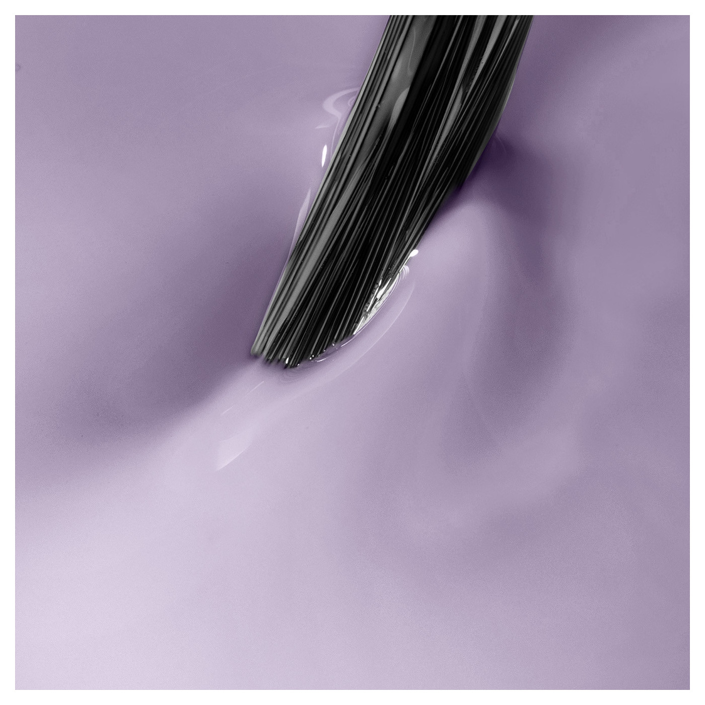 Lilac Awakening &ndash; lila UV gel lak pro jemnou pastelovou manik&uacute;ru