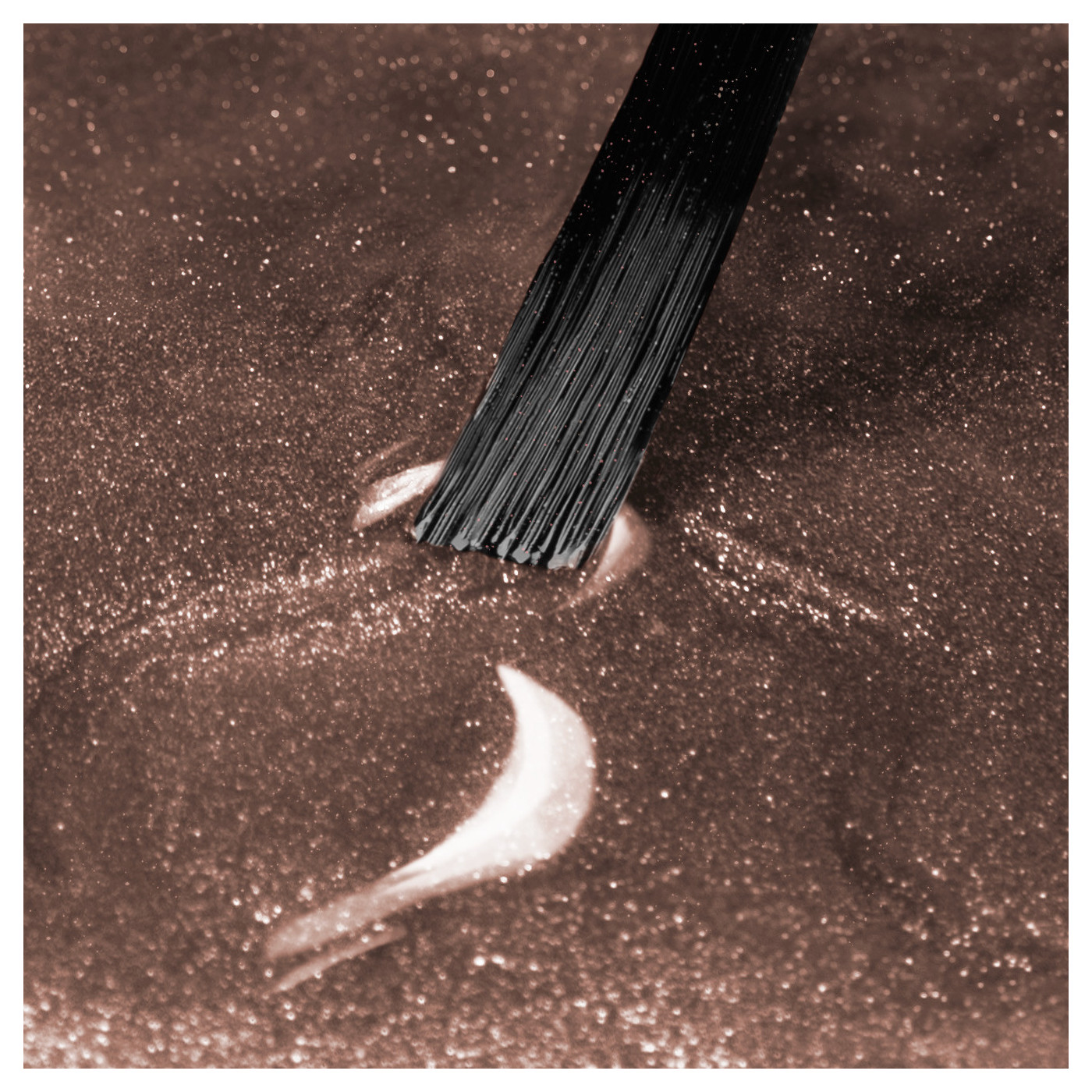 Sunlit Shimmer &ndash; &scaron;ampaňsk&yacute; UV gel lak s efektem Cat Eye