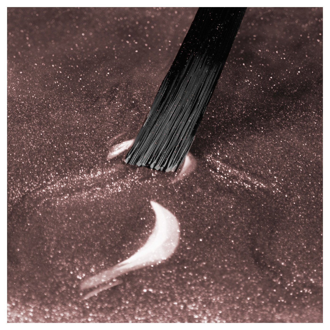 Glimmering Blush &ndash; jak vytvořit efekt kočič&iacute;ho oka v odst&iacute;nu světle růžov&eacute;