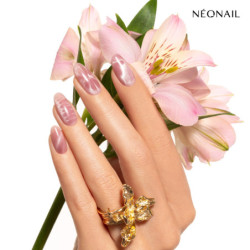 Glimmering Blush &ndash; jak vytvořit efekt kočič&iacute;ho oka v odst&iacute;nu světle růžov&eacute;