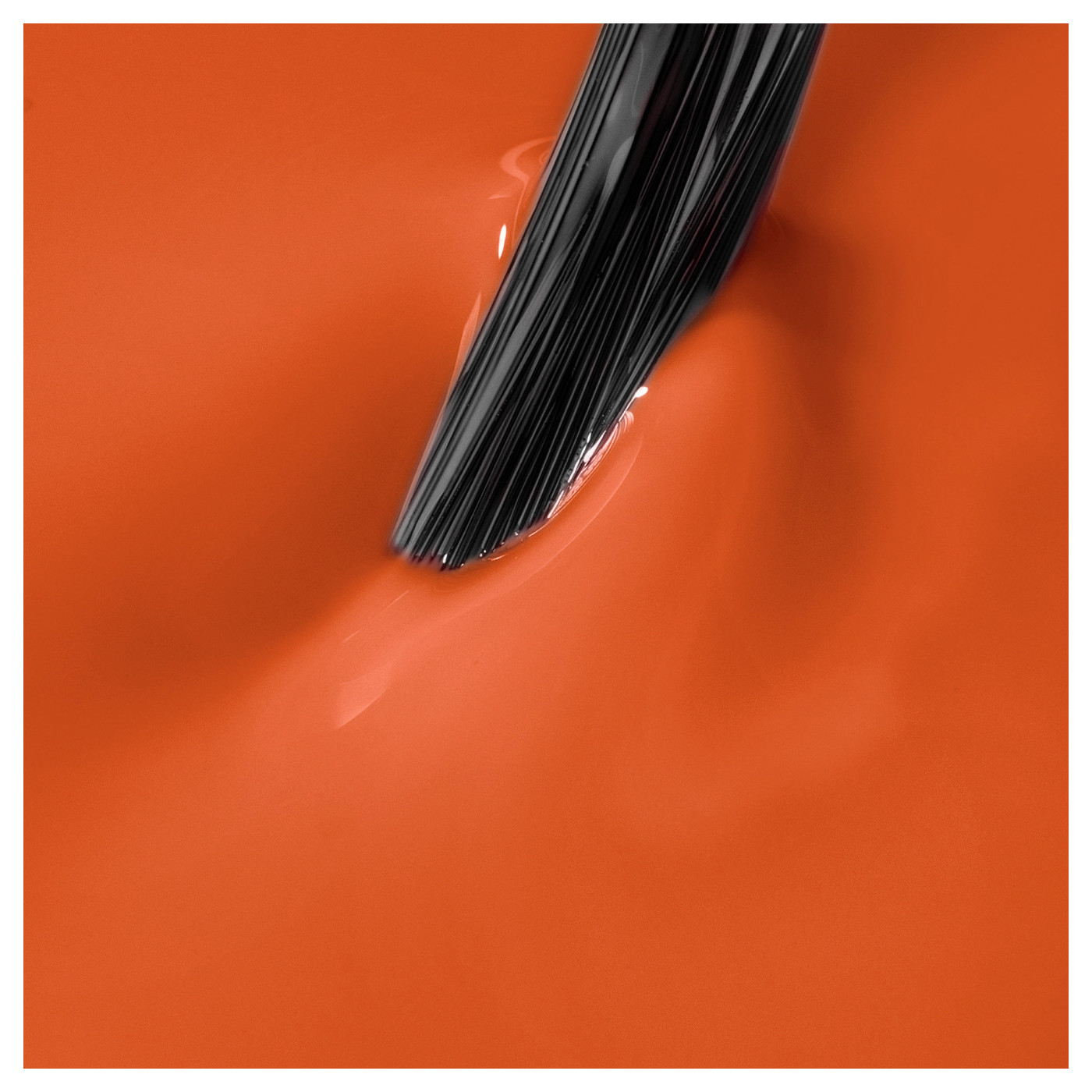 Oranžov&yacute; gelov&yacute; lak Tangy Orange &ndash; neonov&aacute; oranž na nehtech