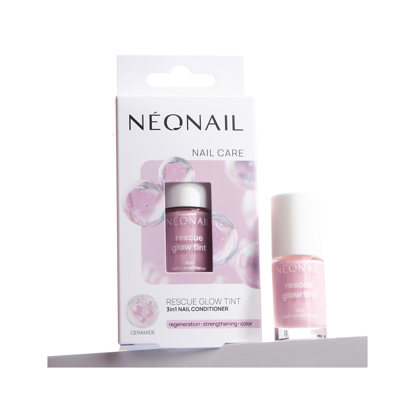 Rescue Glow Tint 3‑in‑1 Nail Conditioner Glitter Violet &ndash; třpytiv&yacute; fialov&yacute; efekt