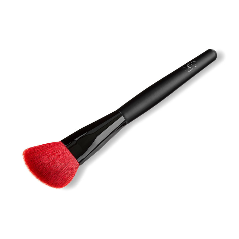 07 Štětec na tvářenku šikmý - Blush Brush Slant 07 07 Štětec na tvářenku šikmý - Blush Brush Slant 07