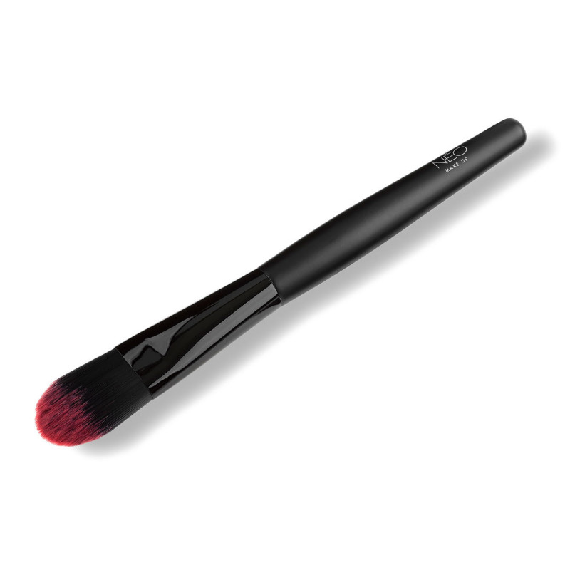 01 Štětec na podklad - Foundation Brush 01 01 Štětec na podklad - Foundation Brush 01