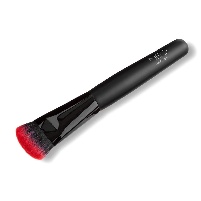 06 Štětec na kontury - Contouring Brush 06 06 Štětec na kontury - Contouring Brush 06