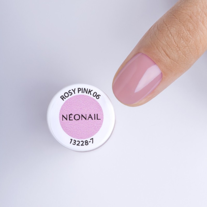 Růžov&yacute; klasick&yacute; lak Rosy Pink 06 &ndash; romantick&aacute; stylizace