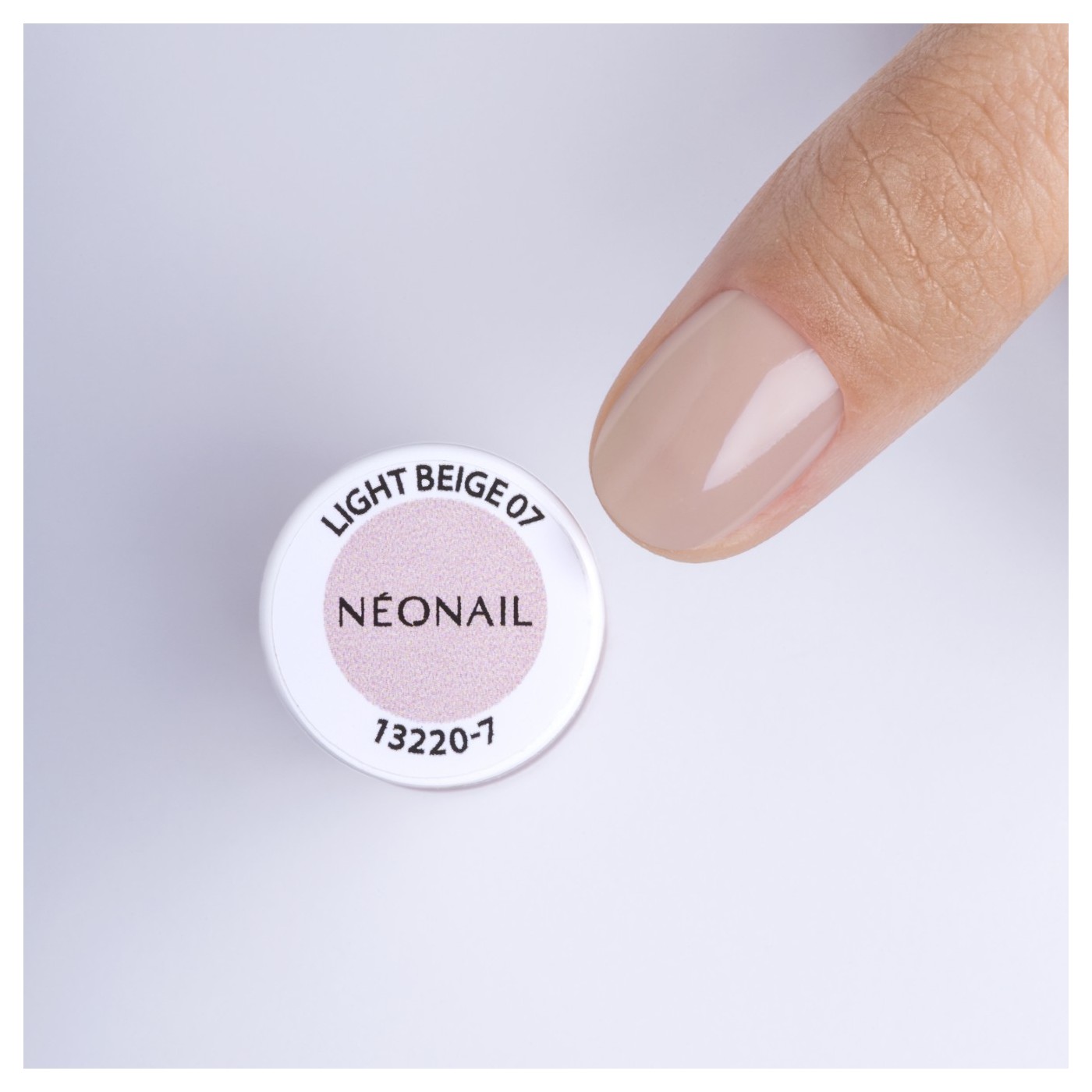 Světle b&eacute;žov&yacute; klasick&yacute; lak Light Beige 07 &ndash; nude romantika