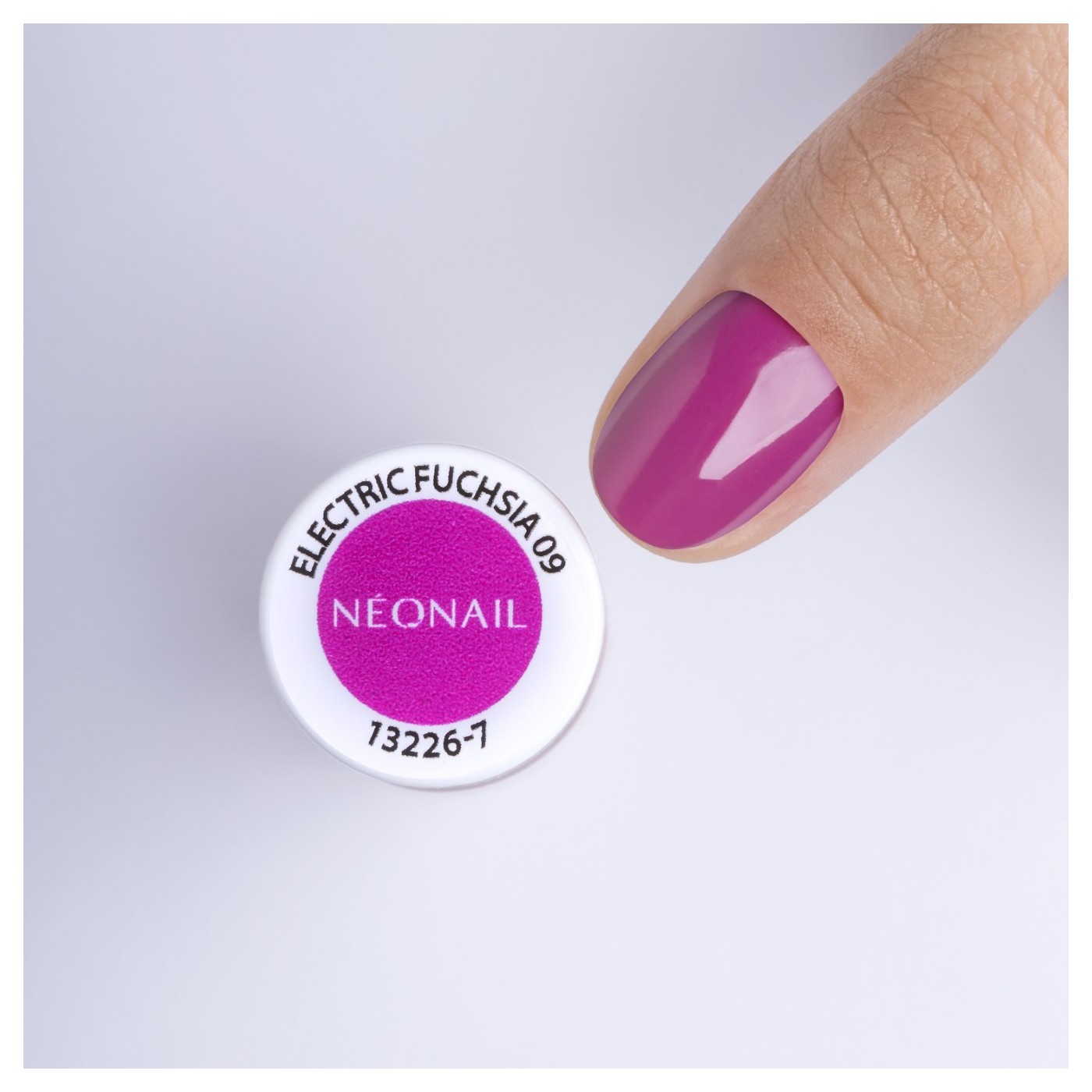 Fuchsiov&yacute; klasick&yacute; lak Electric Fuchsia 09 &ndash; živ&eacute; barvy
