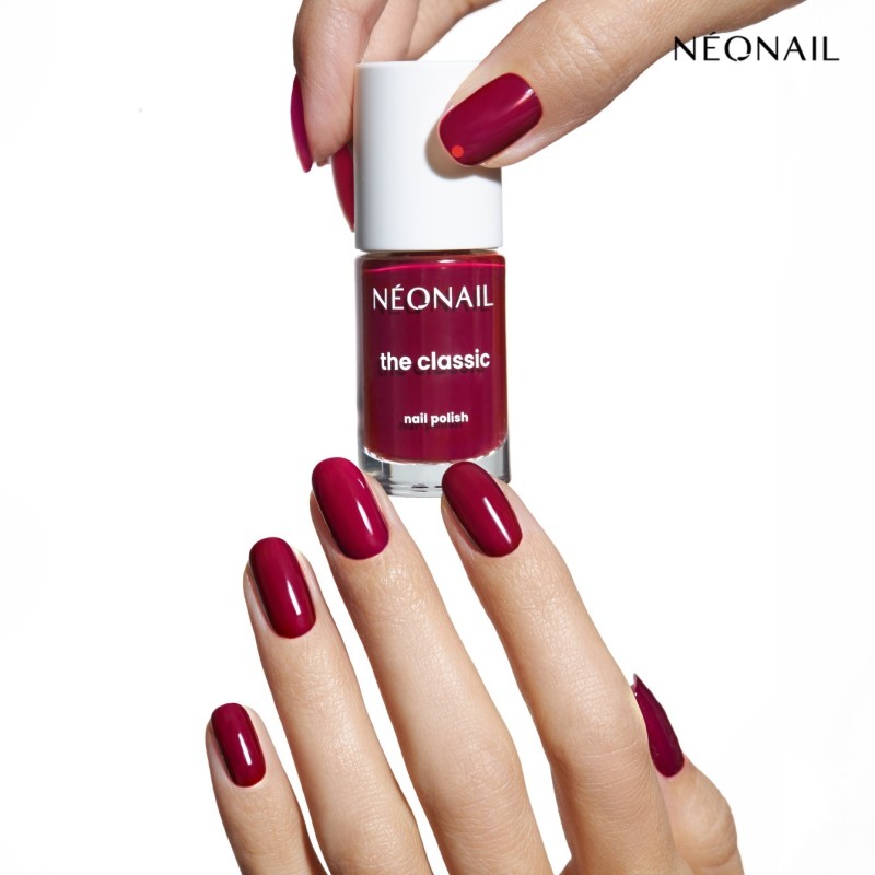 Červen&yacute; klasick&yacute; lak Rosy Red 14 &ndash; klasick&eacute; stylizace nehtů