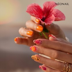 Oranžový UV gel lak Inner Flame – neonová barva na nehtech Oranžový UV gel lak Inner Flame – neonová barva na nehtech