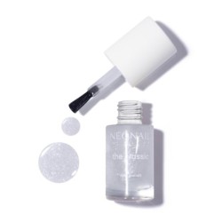 Klasický lak s rozjasňujícími stříbrnými částečkami: Luminous Glow Silver – manikúra zářící jako nikdy dřív Klasický lak s rozjasňujícími stříbrnými částečkami: Luminous Glow Silver – manikúra zářící jako nikdy dřív
