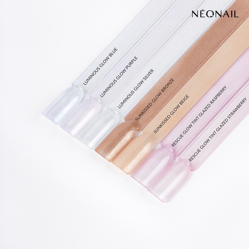 Béžový klasický lak se zlatými částečkami: Sunkissed Glow Beige – rozzářené nehty Béžový klasický lak se zlatými částečkami: Sunkissed Glow Beige – rozzářené nehty