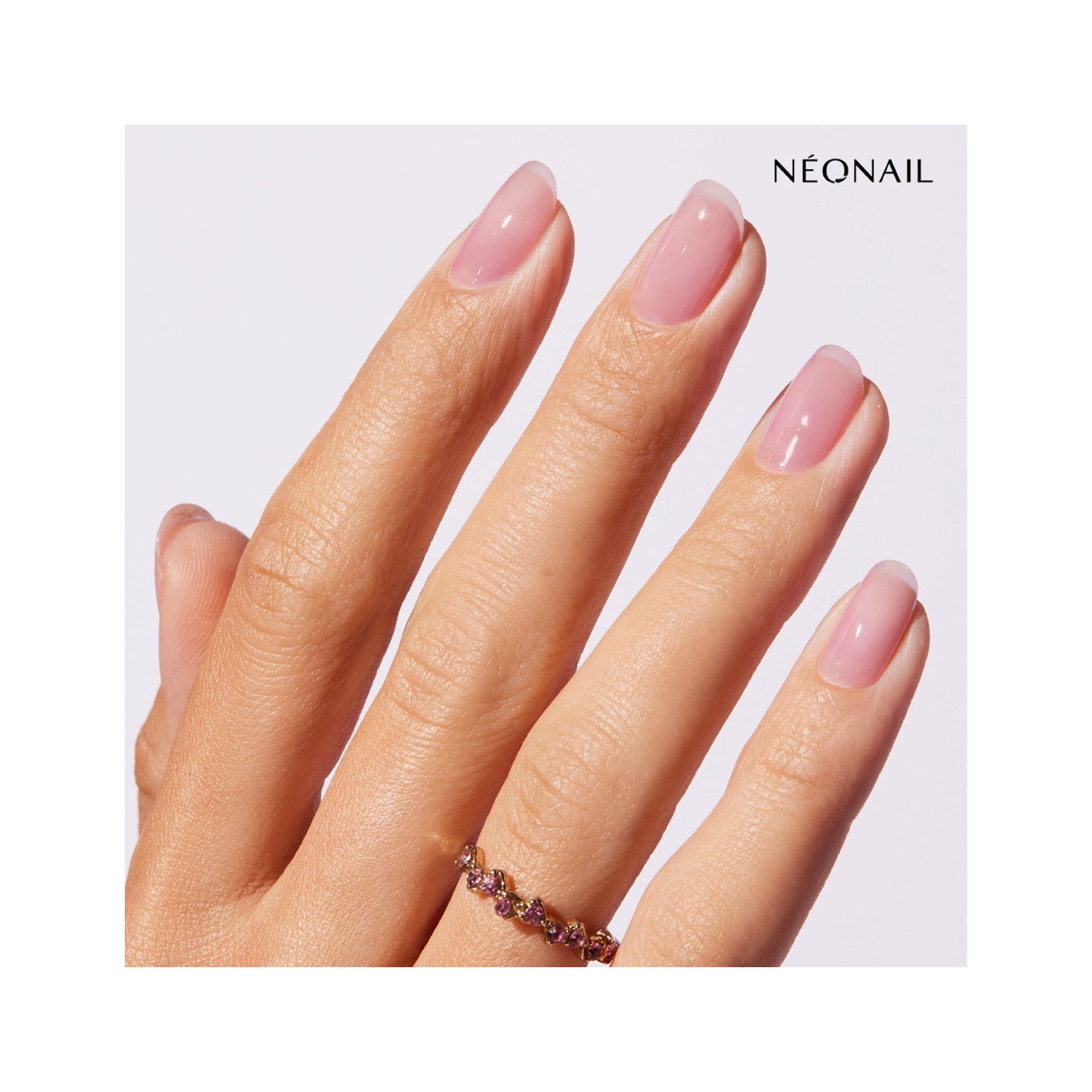 Regeneračn&iacute; k&uacute;ra na nehty Rescue Glow Tint Glazed Raspberry &ndash; pečuj&iacute;c&iacute; s&iacute;la barvy