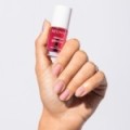 Regeneračn&iacute; k&uacute;ra na nehty Rescue Glow Tint Glazed Strawberry &ndash; jahodov&yacute; odst&iacute;n