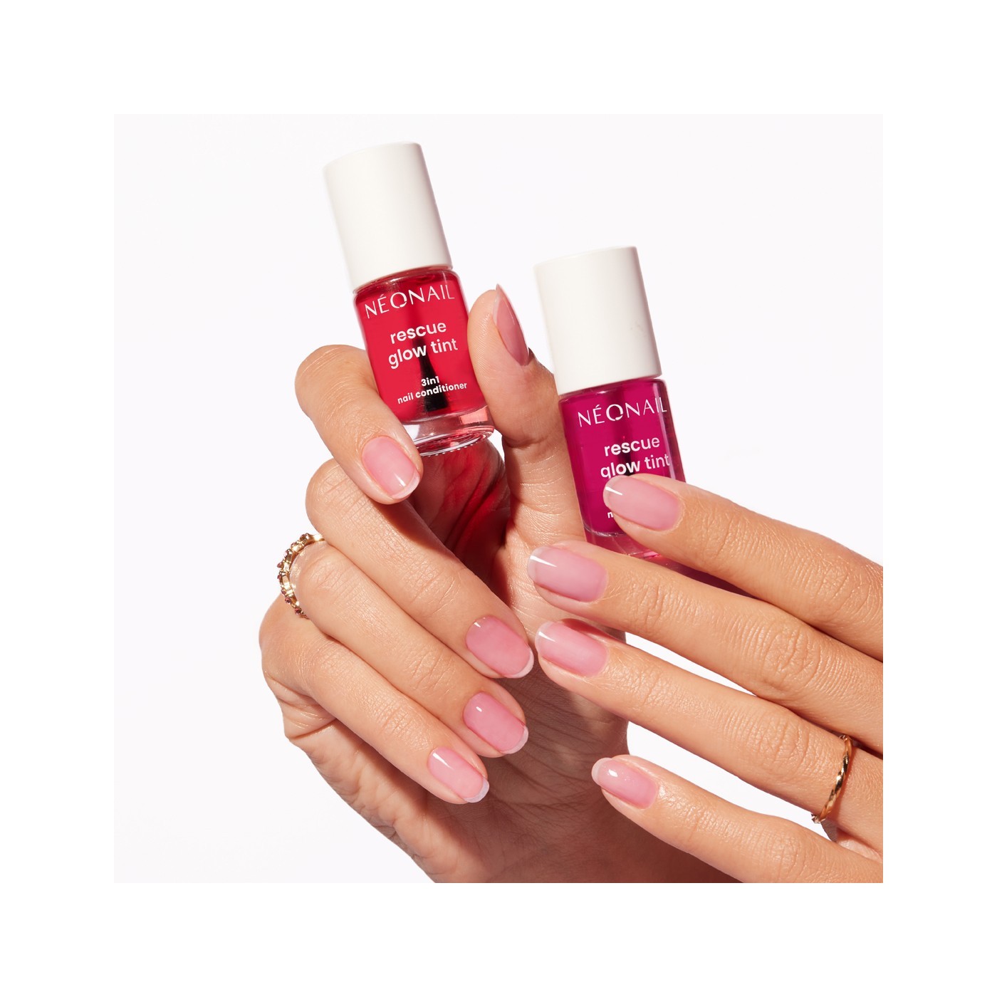 Regeneračn&iacute; k&uacute;ra na nehty Rescue Glow Tint Glazed Raspberry &ndash; pečuj&iacute;c&iacute; s&iacute;la barvy