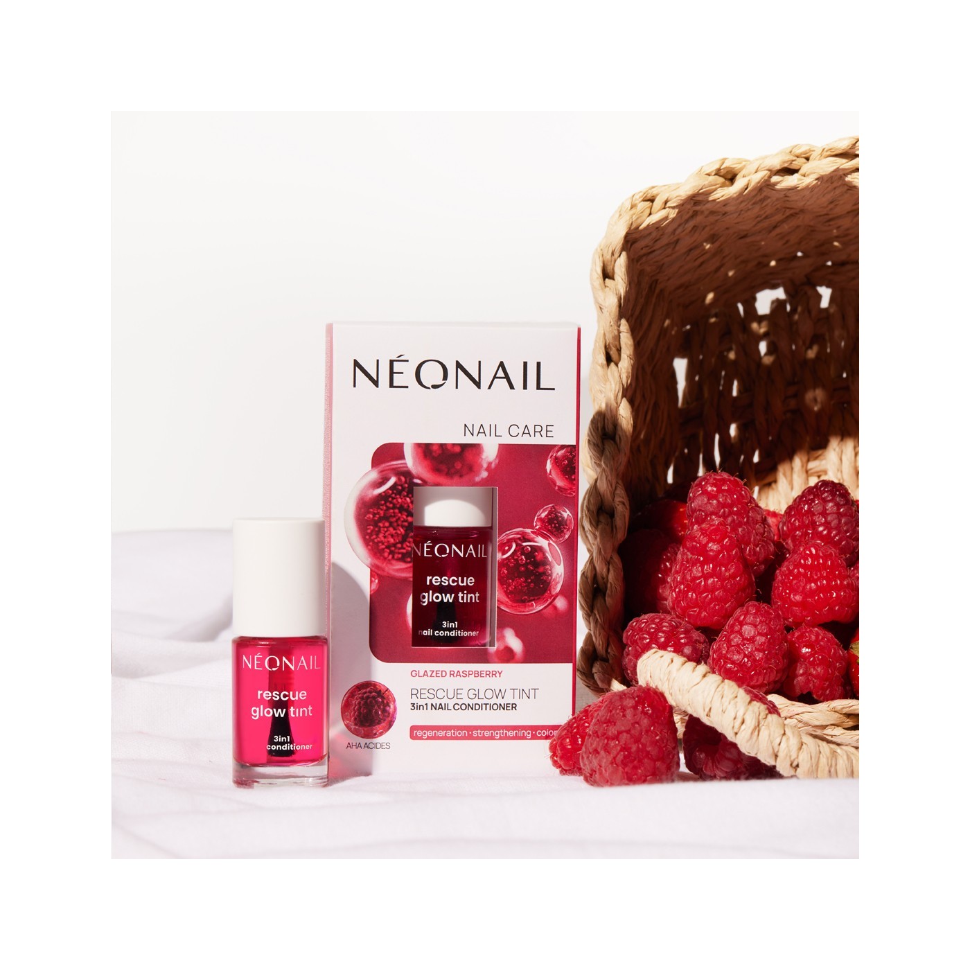 Regeneračn&iacute; k&uacute;ra na nehty Rescue Glow Tint Glazed Raspberry &ndash; pečuj&iacute;c&iacute; s&iacute;la barvy