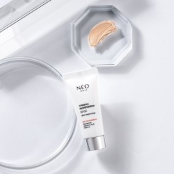 Kr&eacute;mov&aacute; b&aacute;ze pod očn&iacute; st&iacute;ny &ndash; Creamy Eyeshadow Base