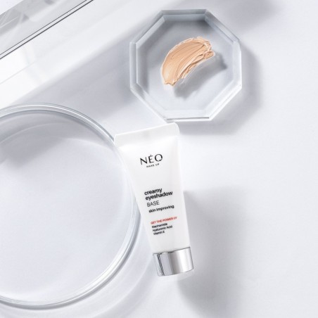 Kr&eacute;mov&aacute; b&aacute;ze pod očn&iacute; st&iacute;ny &ndash; Creamy Eyeshadow Base