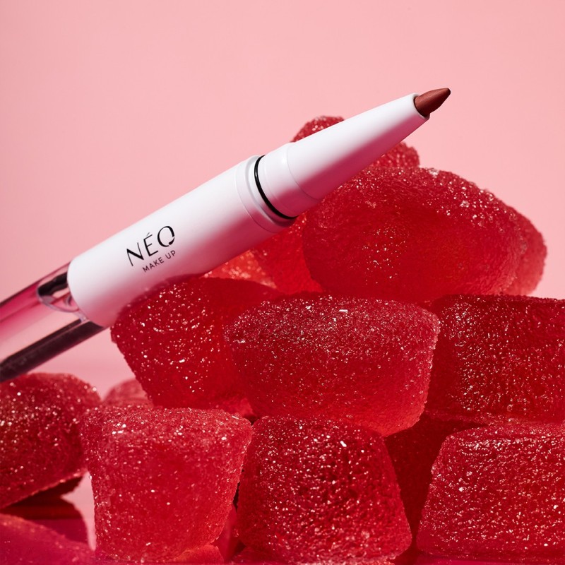 Tužka na rty a lesk na rty 2v1 01: Bold Red | NEO MAKE UP Tužka na rty a lesk na rty 2v1 01: Bold Red | NEO MAKE UP