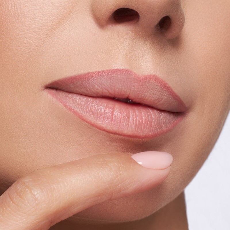 Tužka na rty a lesk na rty 2v1 02: Blushing Pink | NEO MAKE UP Tužka na rty a lesk na rty 2v1 02: Blushing Pink | NEO MAKE UP