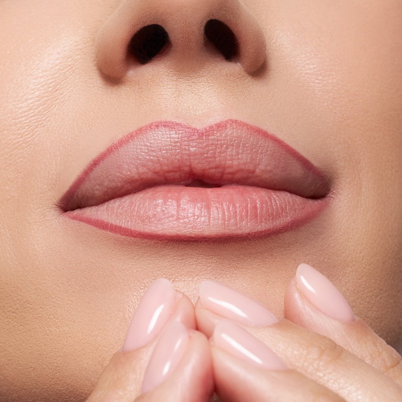 Tužka na rty a lesk na rty 2v1 03: Rosy Pearl | NEO MAKE UP Tužka na rty a lesk na rty 2v1 03: Rosy Pearl | NEO MAKE UP