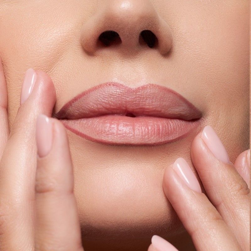 Tužka na rty a lesk na rty 2v1 05: Bare Nude | NEO MAKE UP Tužka na rty a lesk na rty 2v1 05: Bare Nude | NEO MAKE UP