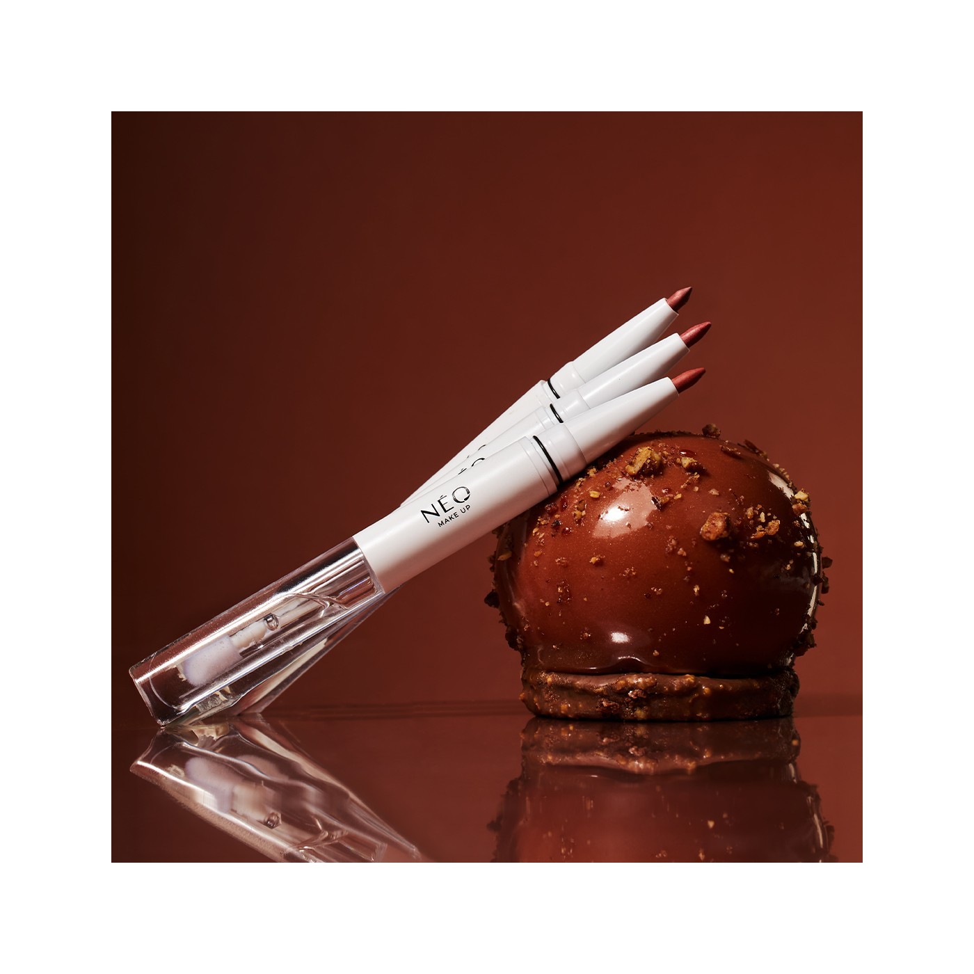 Tužka na rty a lesk na rty 2v1 06: Soft Plum | NEO MAKE UP