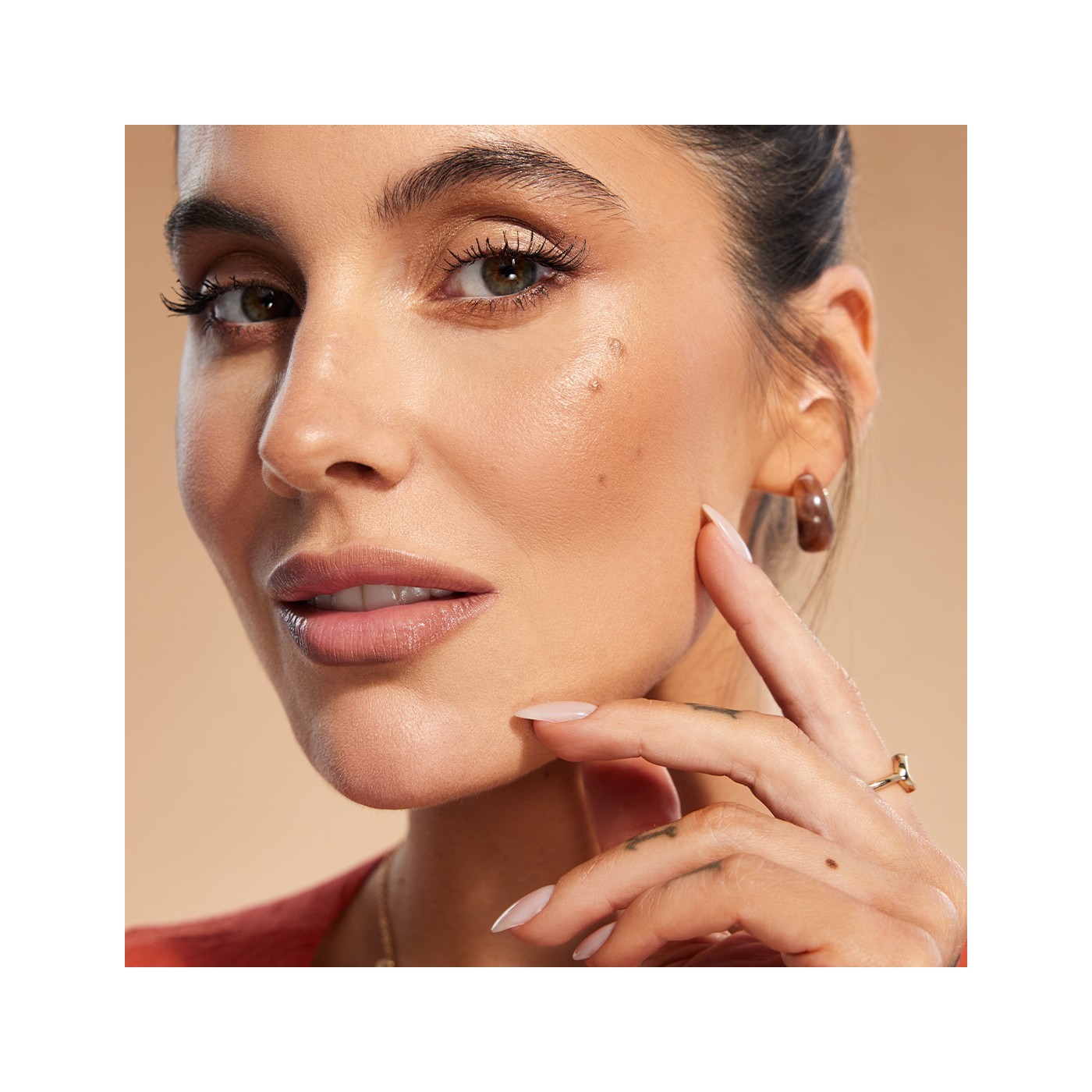 Rozjasňovač na obličej v tyčince: 01 Warm Glow | NEO MAKE UP