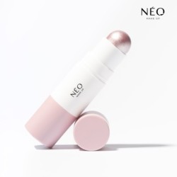Rozjasňovač na obličej v tyčince: 02 Cool Glow | NEO MAKE UP Rozjasňovač na obličej v tyčince: 02 Cool Glow | NEO MAKE UP
